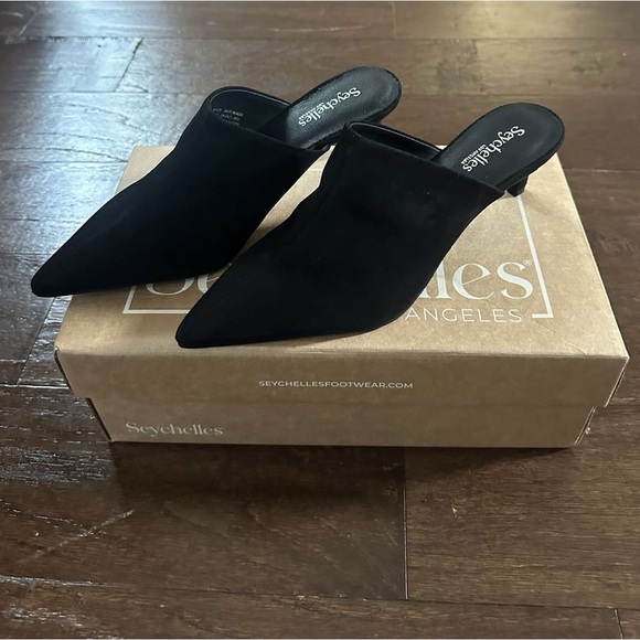 SEYCHELLES-Obsession Mule-black suede-7.5-brand new - Picture 2 of 11